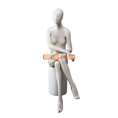 Casual Fashion Clothing Display Women Mannnequins In Sexy Sitting Pose
